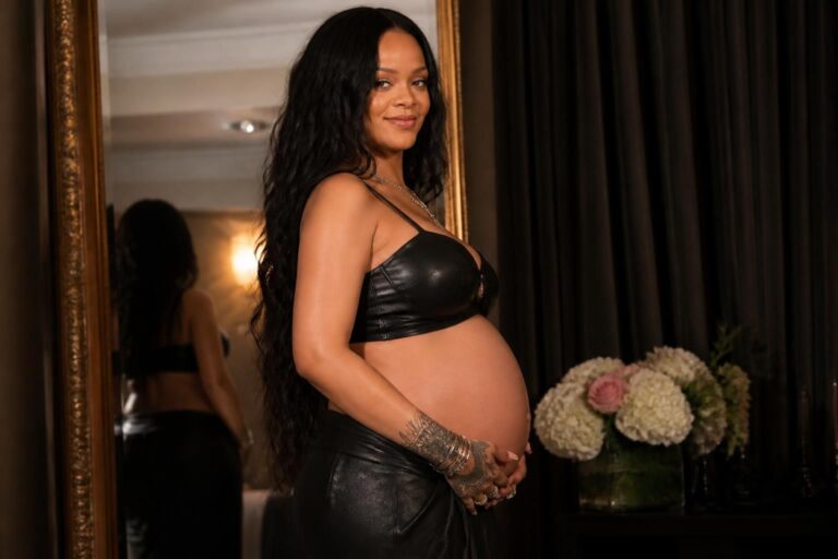 découvrez les dernières nouveautés sur la grossesse de rihanna à travers sa nouvelle silhouette et ce qu'elle révèle sur cette belle étape de sa vie.