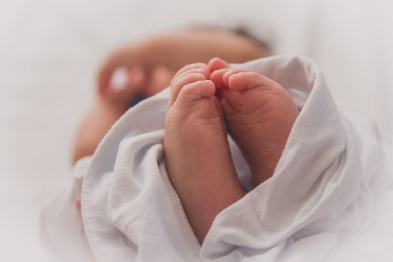 O pés do bebê são uma lembrança linda  para os pais.
